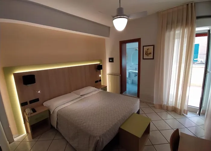 Hotel Monica