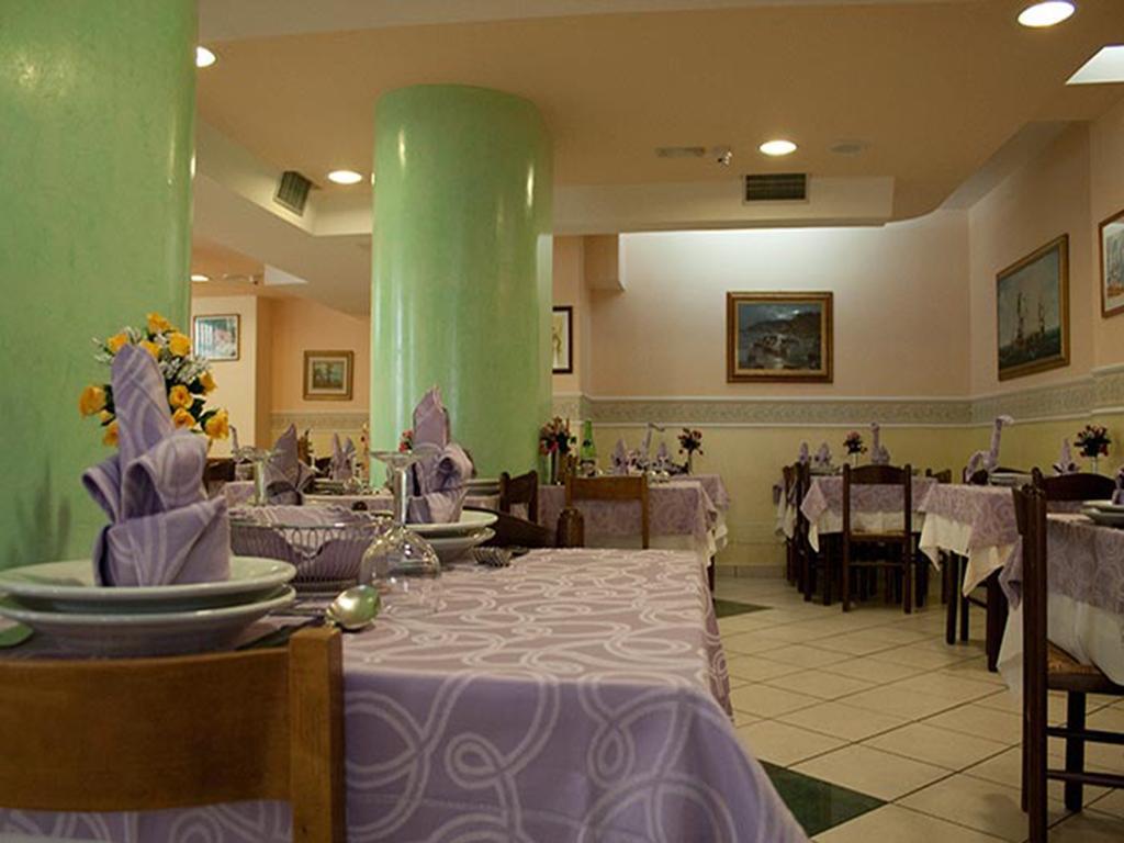 Monica Hotel